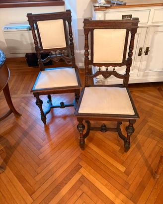 Coppia di Sedie in legno