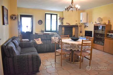 CASA SEMINDIPENDENTE A LOVERO