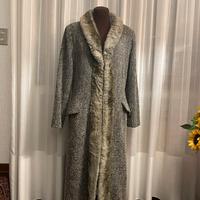 Cappotto con pelliccia eco