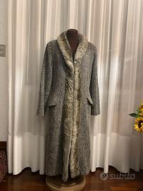Cappotto con pelliccia eco