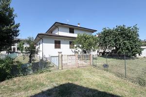 ? VIGOLZONE Centro - Villa Indipendente - Privato
