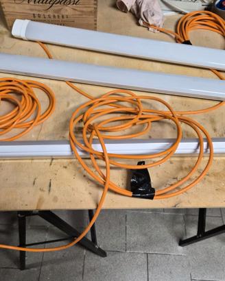3 Lampade a neon lunghe