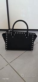 borsa Michael kors borchie  e tracolla