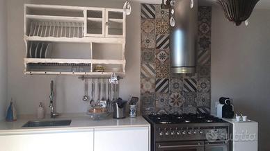 credenza piattaia multifunzione 