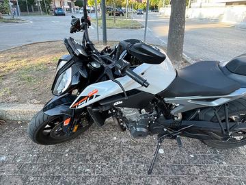 KTM Duke 790 2024