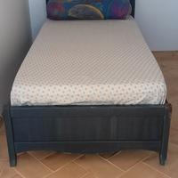 letto una piazza in legno 