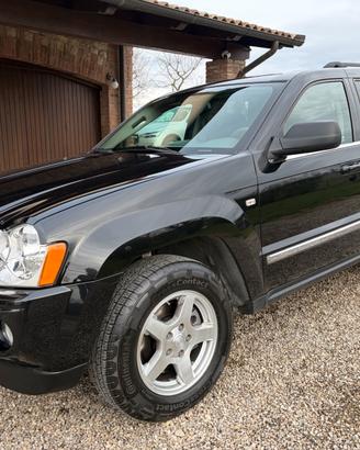 Jeep Grand Cherohee Limited 5.7 HEMI