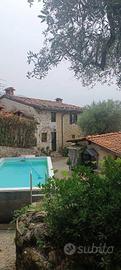 Rustico / Casale di 260 m² con più di 5 locali e b