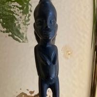 Antica statuetta masai in ebano