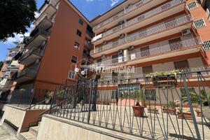 Appartamento di 2 vani e accessori, Napoli