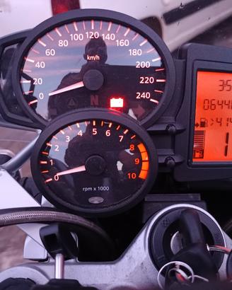 BMW R1200R