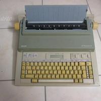 Macchina da scrivere Olivetti