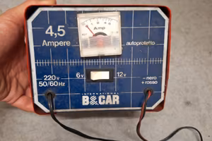 Caricabatterie B.International 6V / 12V – 4,5 A