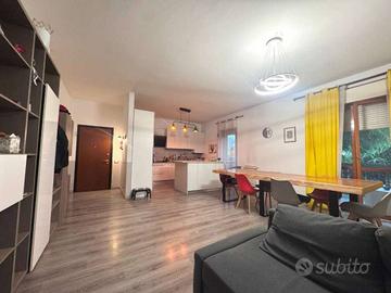 Appartamento di 116 m² con 4 locali e box auto a V