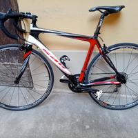 Bici da strada in carbonio-Campagnolo Centaur 10V