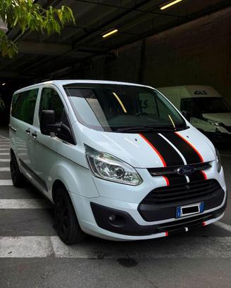 Ford Custom Combi 9 posti