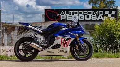 Yamaha R6