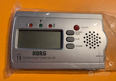 Accordatore Korg per chitarra e 3 plettri