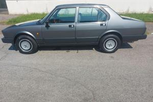 Alfa Romeo ALFETTA 2.0 I.E.  Qadrifoglio Oro