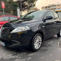 Lancia ypsilon 1.2 gpl