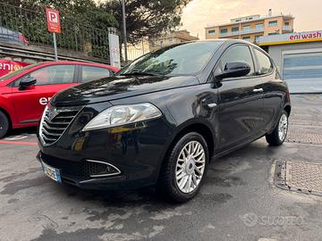 Lancia ypsilon 1.2 gpl