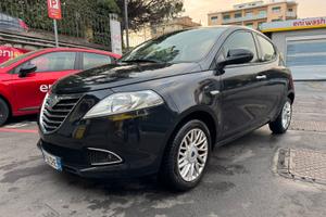 Lancia ypsilon 1.2 gpl