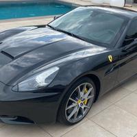 FERRARI California DCT