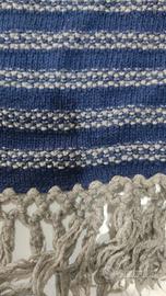 SCIALLE IN LANA FATTO A MANO AI FERRI, COLORE BLUE