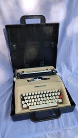 Macchina da scrivere Olivetti lettera 35