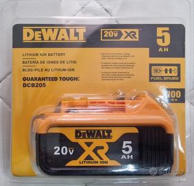 Batteria DEWALT DCB205-2CK 20V MAX* XR – 5.0Ah