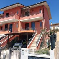 Tavullia,VILLETTA A SCHIERA DI TESTA. Ampio scoper