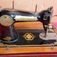 VECCHIA MACCHINA PER CUCIRE