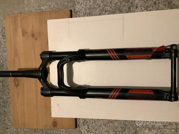 Forcella FOX da mountain bike