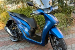 HONDA SH 150 2025 900km UNICOPROPRIETARIO