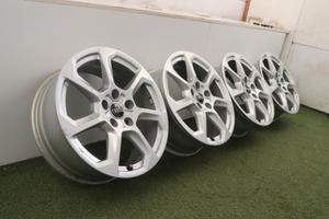 Cerchi in lega Audi Q2 A3 17 ORIGINALI 81A601025T