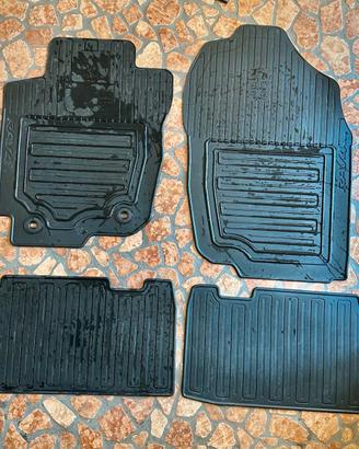 Tappetini gomma per RAV4