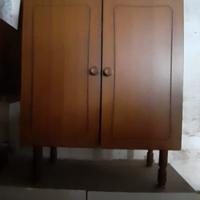 Mobiletto d epoca marrone scuro