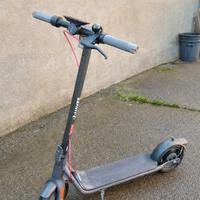 monopattino elettrico navee V25iPro usato poco