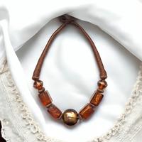 Collana Artigianale in Resina “Aurora Dorata”