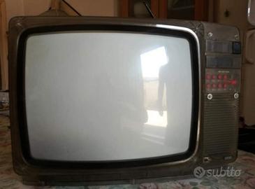 Tv retro' Loewe trasparente