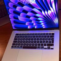MacBook Air M4 15" 10 core nuovo 3 cicli