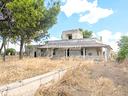 ampia-soluzione-indipendente-con-terreno-e-deposit
