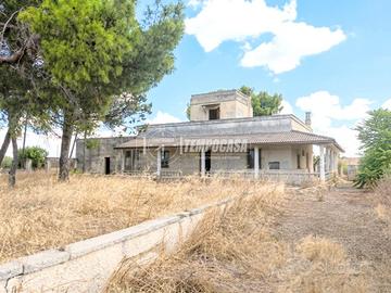 Ampia soluzione indipendente con terreno e deposit
