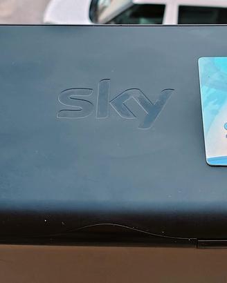 Decoder Sky HD + scheda sbloccata digit. terrest
