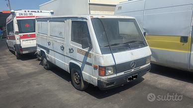 MERCEDES MB 100 D 1981-1995 2.4 Diesel Furgone