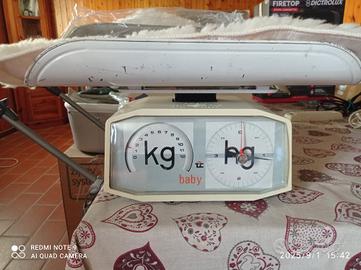Bilancia per neonato vintage
