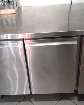Tavolo frigo acciaio