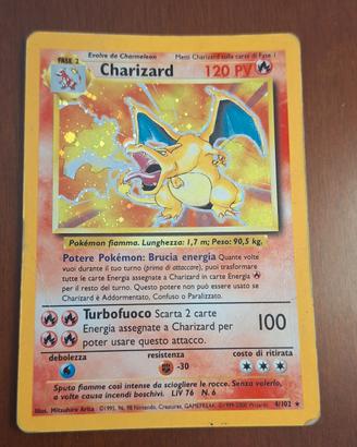 Carta Pokemon Charizard Set base ita 