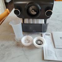 macchina impastatrice con produzione di pasta