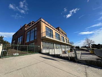 Locale commerciale artigianale uffici - Por...